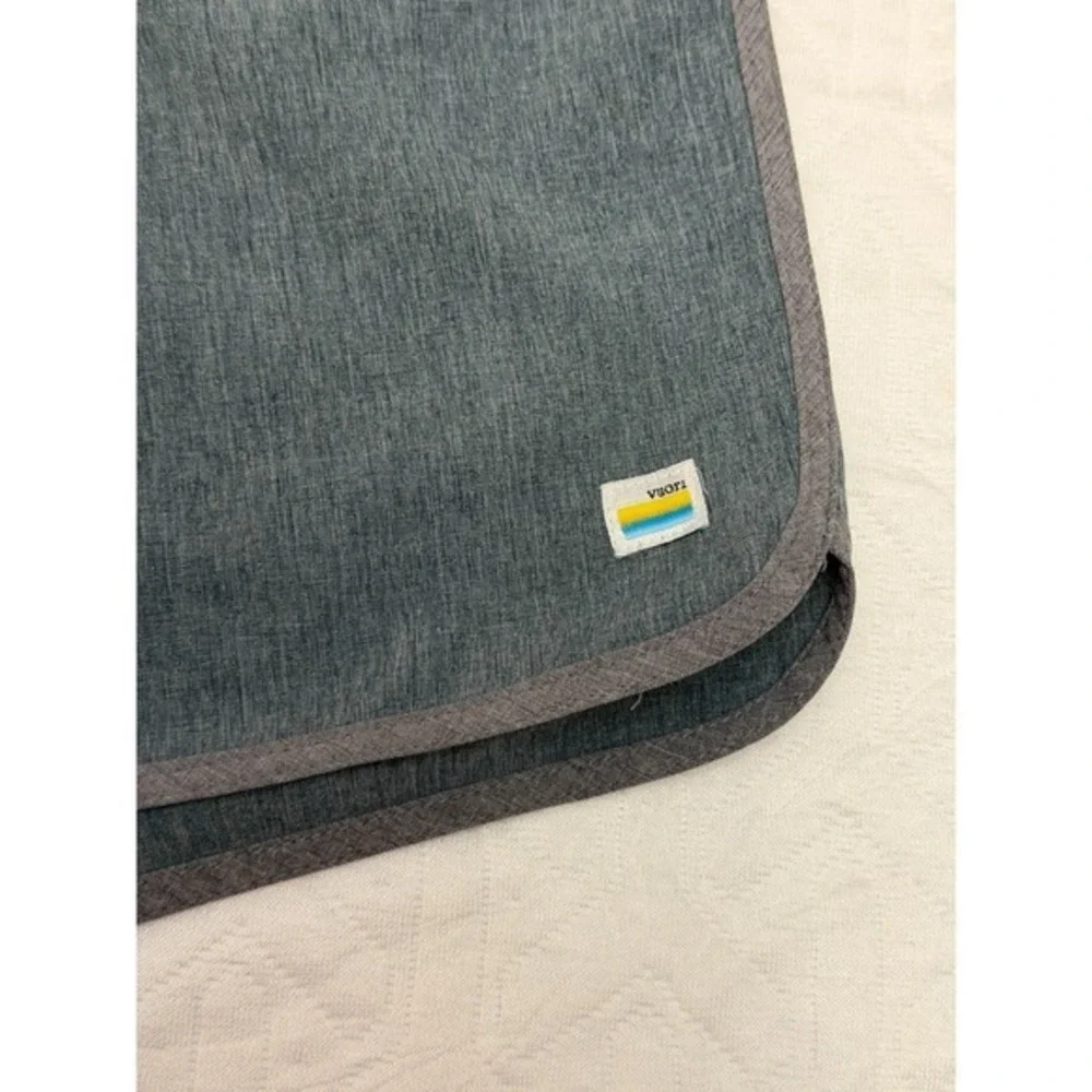Vuori Cruise‎ Boardshorts Small Dark Oregano Heather Stretch Swim Trunks